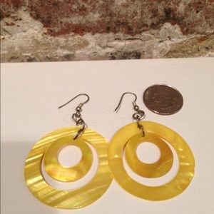 Yellow shell earrings