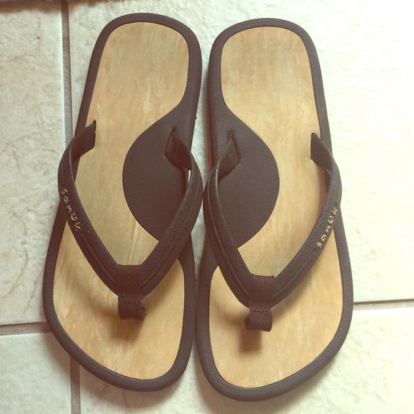 Sanuk Flip Flops