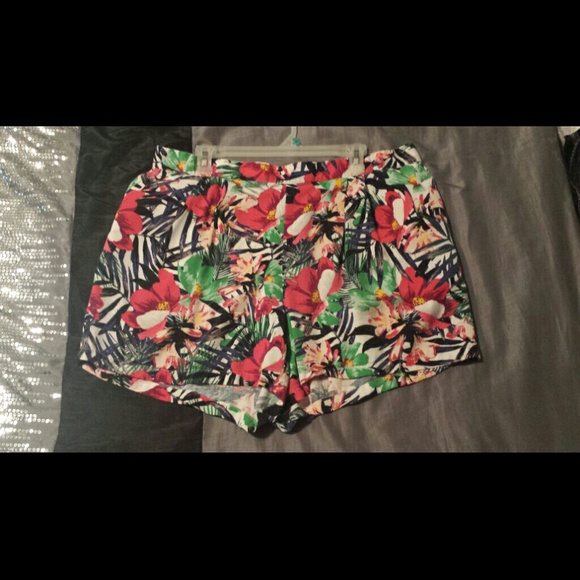 H&M Pants - Shorts