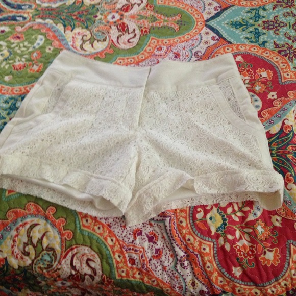 Beautiful white lace shorts