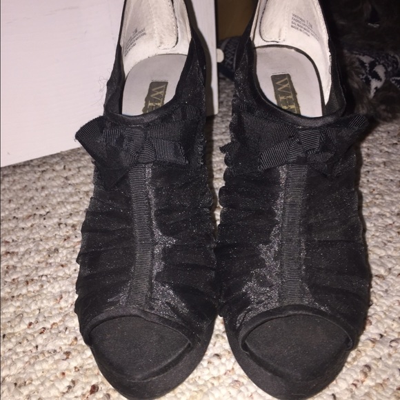 Vera wang heels