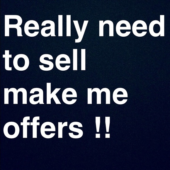 PLEASE NEED TO SELL ! Thanks ladies - Picture 1 of 1
