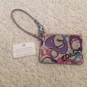Authentic Coach wristlet like new.