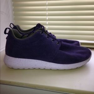 Nike Purple Suede Roshe Run