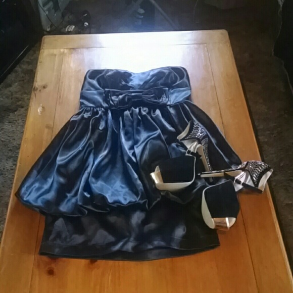 Black strapless dress shoes not included