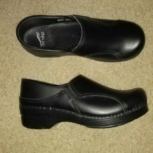 Danskos /clogs 50$ final price must go