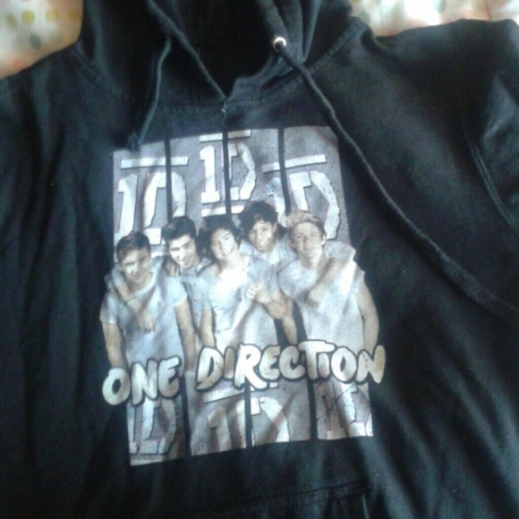 Hot Topic One Direction sweater