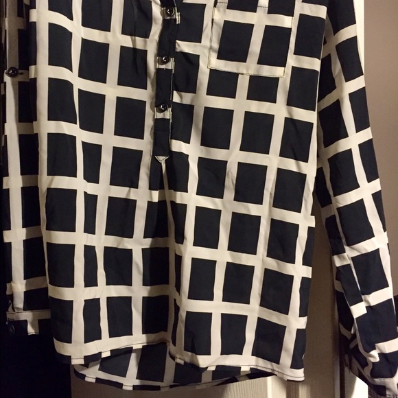 Monochrome Blouse - Picture 4 of 4