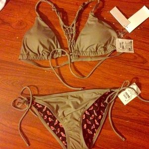 ☀️ Adorable never worn string bikini ☀️