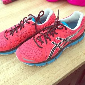 Asics Running Shoe - Very New