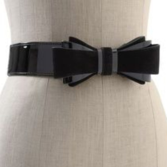 White House Black Market belt