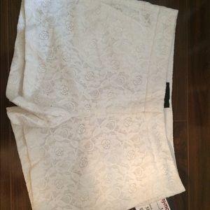 white lace mid thigh shorts