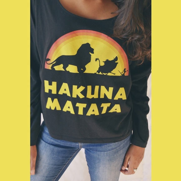 SOLD🍂Hakuna Matata Disney shirt