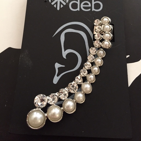 Eat cuff and stud earring brand new