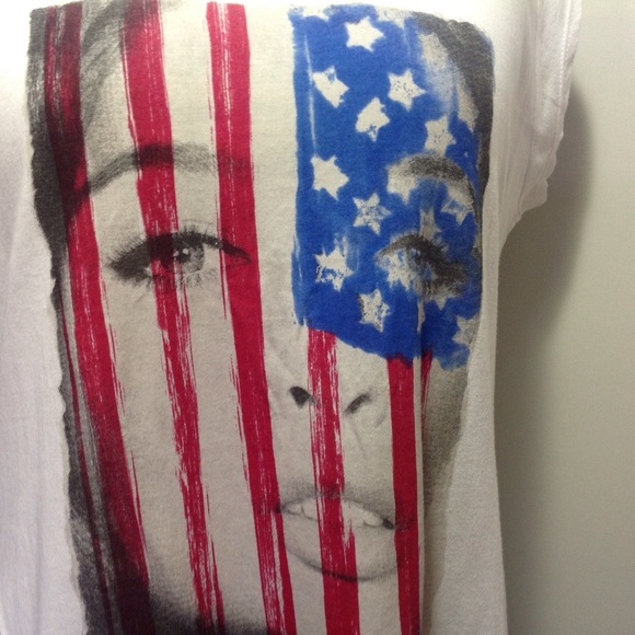 🚫SOLD🚫🇺🇸American  flag T-shirt🇺🇸 - Picture 2 of 4