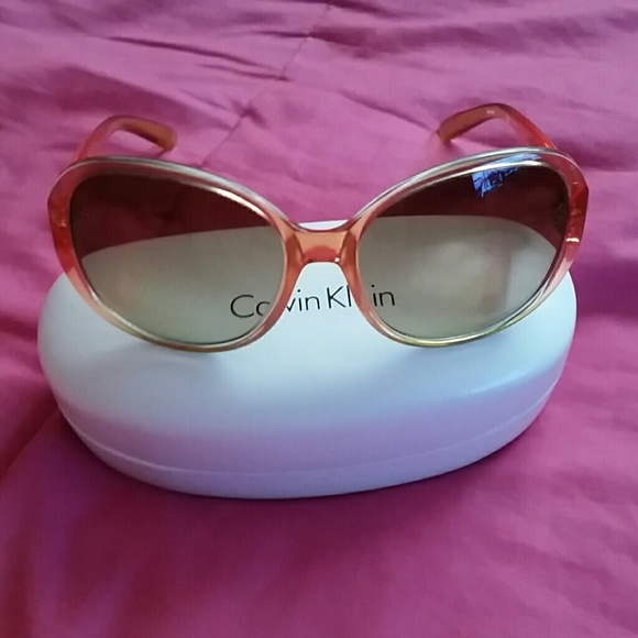 Calvin Klein Sunglasses - Picture 1 of 1