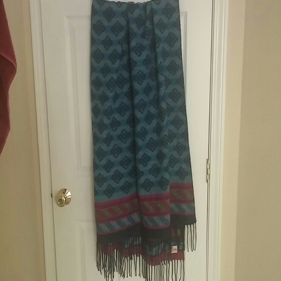 Scarf - Picture 3 of 3