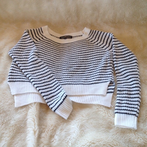 Cropped sweater