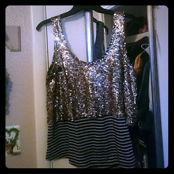 Daytrip top! And sunglasses