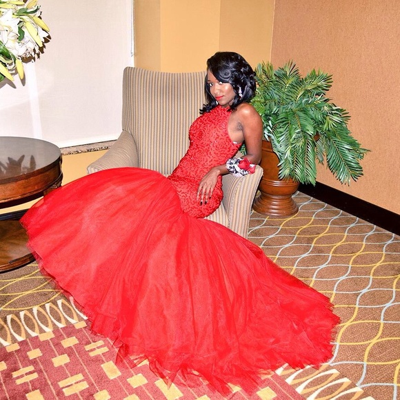 red Sherri Hill exclusive mermaid prom dress