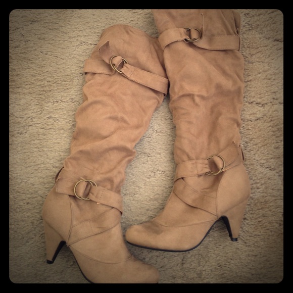 🌸Faux Suede Boots