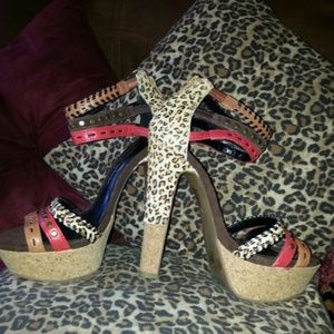 Jessica Simpson  heels NWT.