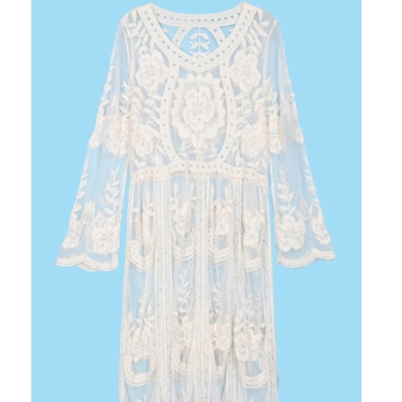 🚨ON HOLD Beige crochet long sleeve sheer lace