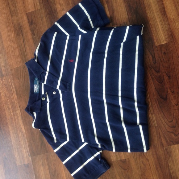 Men's polo shirt size large