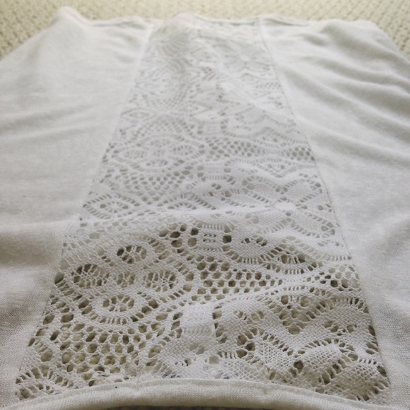 sold! [white lace back top] - Picture 2 of 3
