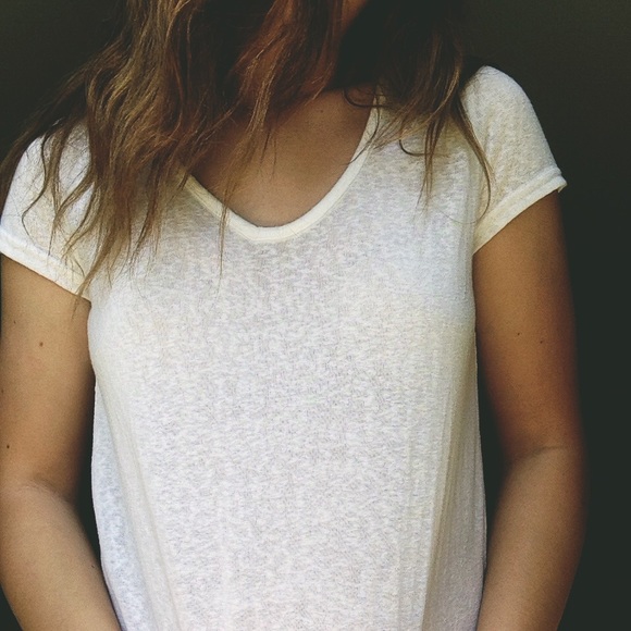 sold! [white lace back top] - Picture 3 of 3