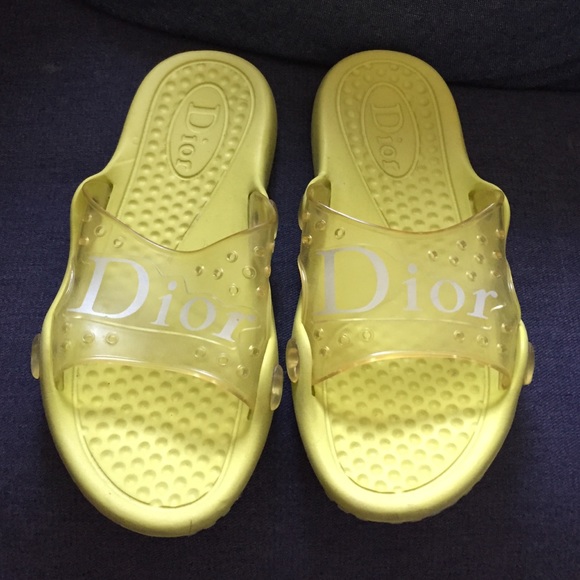 Dior flip flops