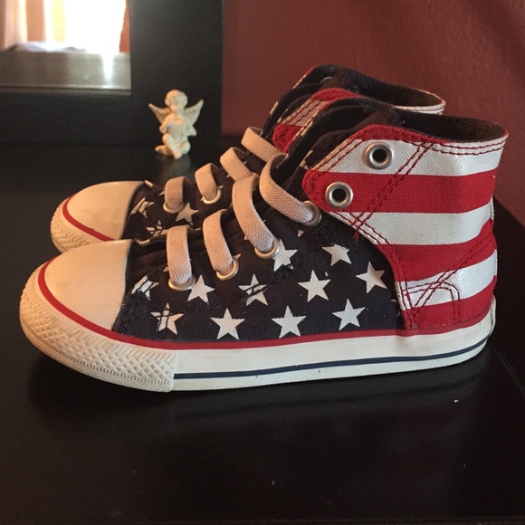converse patriotic shoes