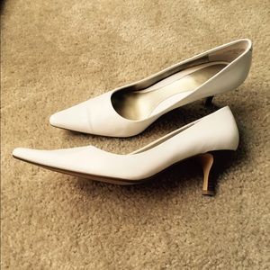 White Bandolino Pumps