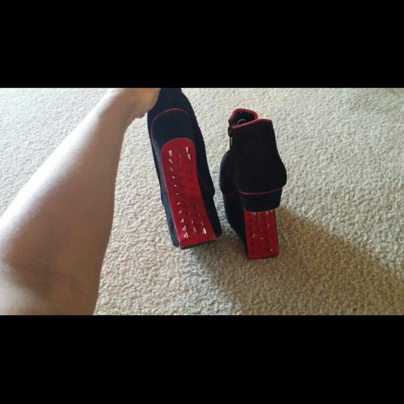 Wedges - Picture 2 of 2