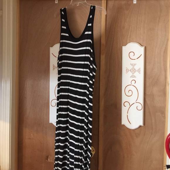Very long maxi dress black white Relativity 2X