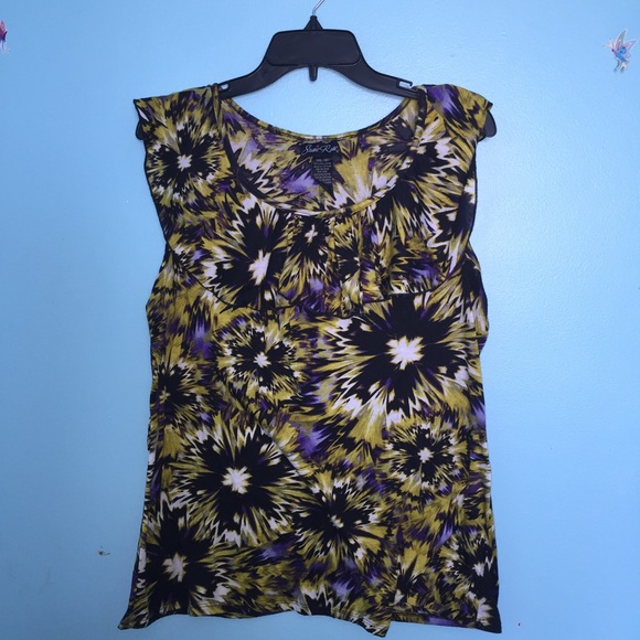 Printed ruffled shirt