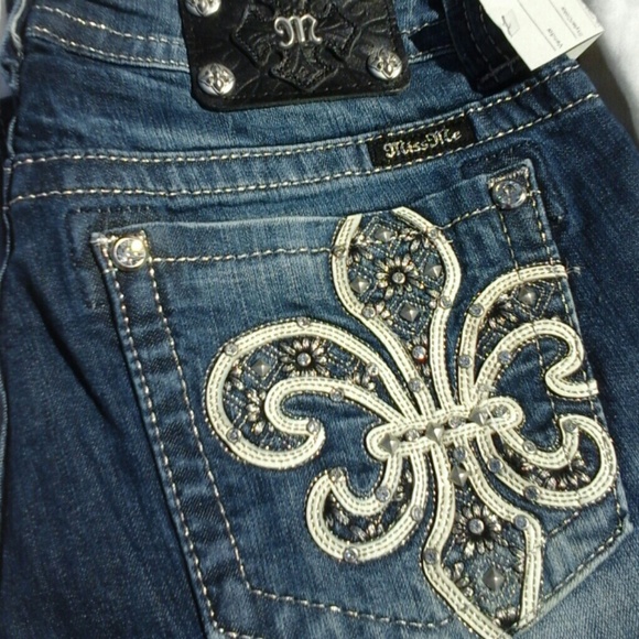 Miss Me Jeans Size 30 Silver flur de lis