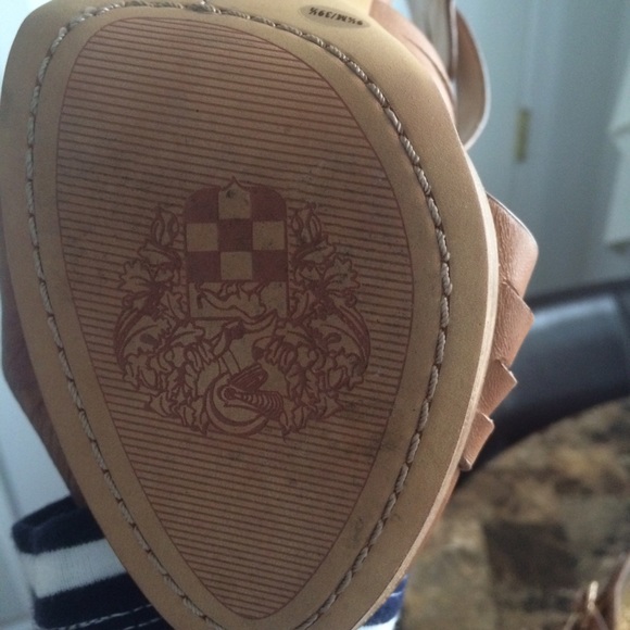 Shoes - Picture 2 of 4