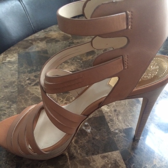 Shoes - Picture 4 of 4