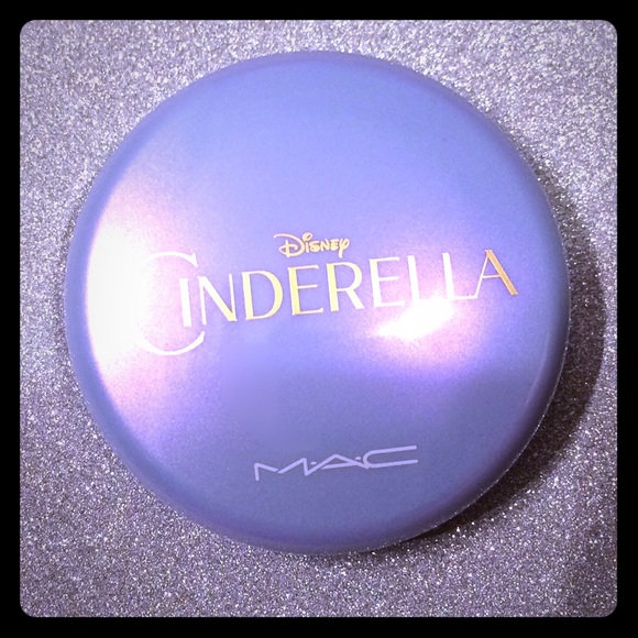 MAC Cinderella Coupe D Chic Iridescent Powder