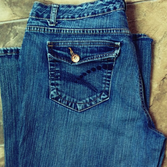 GLO Jeans
