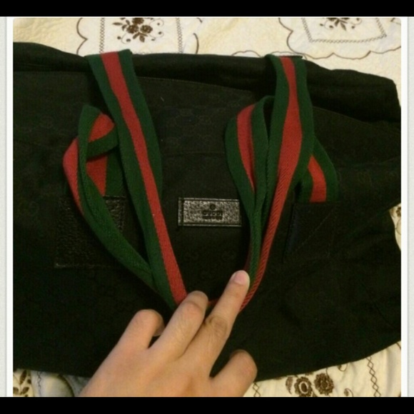 Large Authentic Gucci duffle bag - Picture 1 of 3