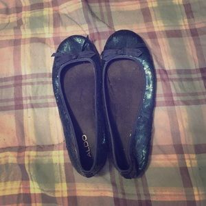 Blue sequined flats