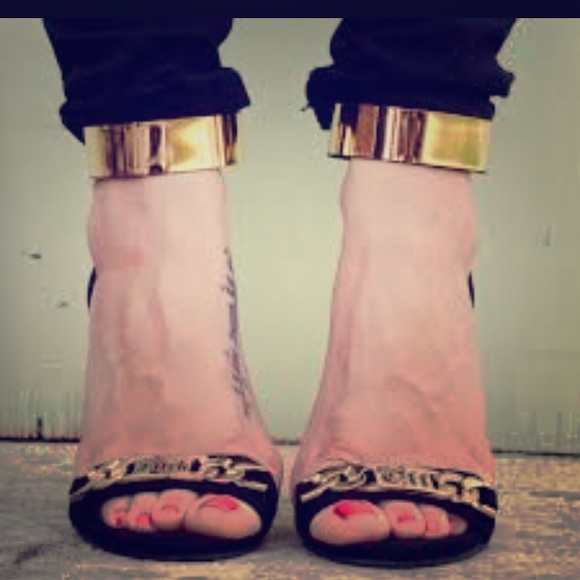 FINAL MARKDOWN “Fuck off" Jeffrey Campbell’s