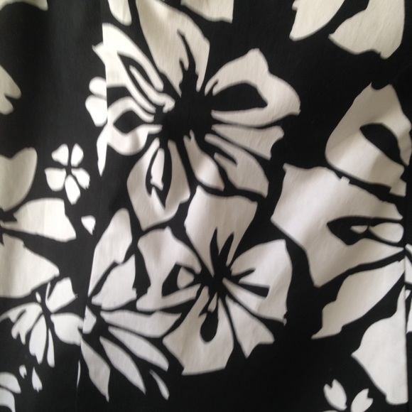Strapless Black & White Floral Dress - Picture 2 of 3