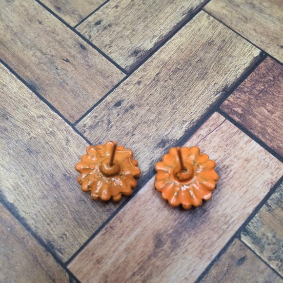 Sold!!!Gorgeous orange flower earrings - Picture 4 of 4