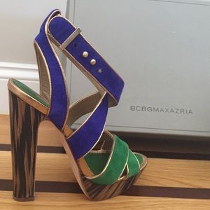 7.0 BCBGMaxazria Royal Blue/Emerald Green Pumps