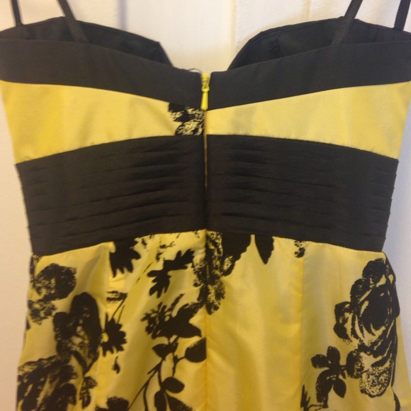 Dress! - Picture 2 of 4