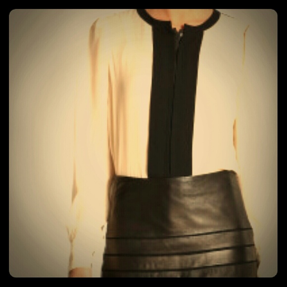 *SOLD*Diane Von Furstenberg Etta Blouse