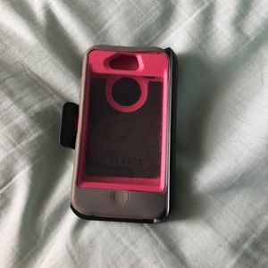 iPhone 4/4s Otterbox case and clip